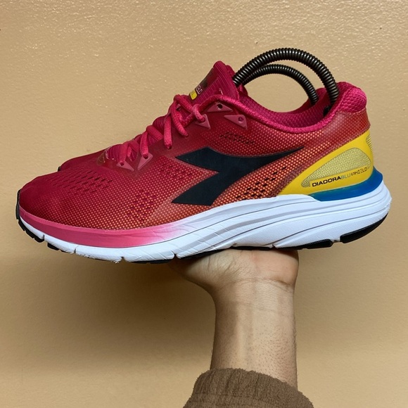 Diadora Mythos 3 BluShield Running Sneakers Bundle - Picture 14 of 17